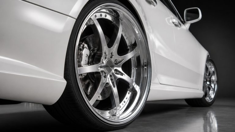 Best Rims for a White Car That Transform Its Style and Performance